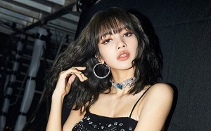 Lisa Black Pink bị lộ clip nóng bỏng bên trai lạ